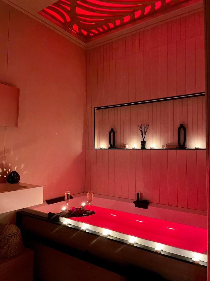 Host Inn Le Lumiere Spa & Cinema Лион Экстерьер фото