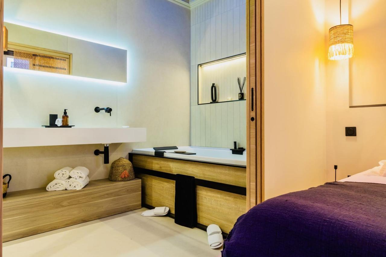 Host Inn Le Lumiere Spa & Cinema Лион Экстерьер фото