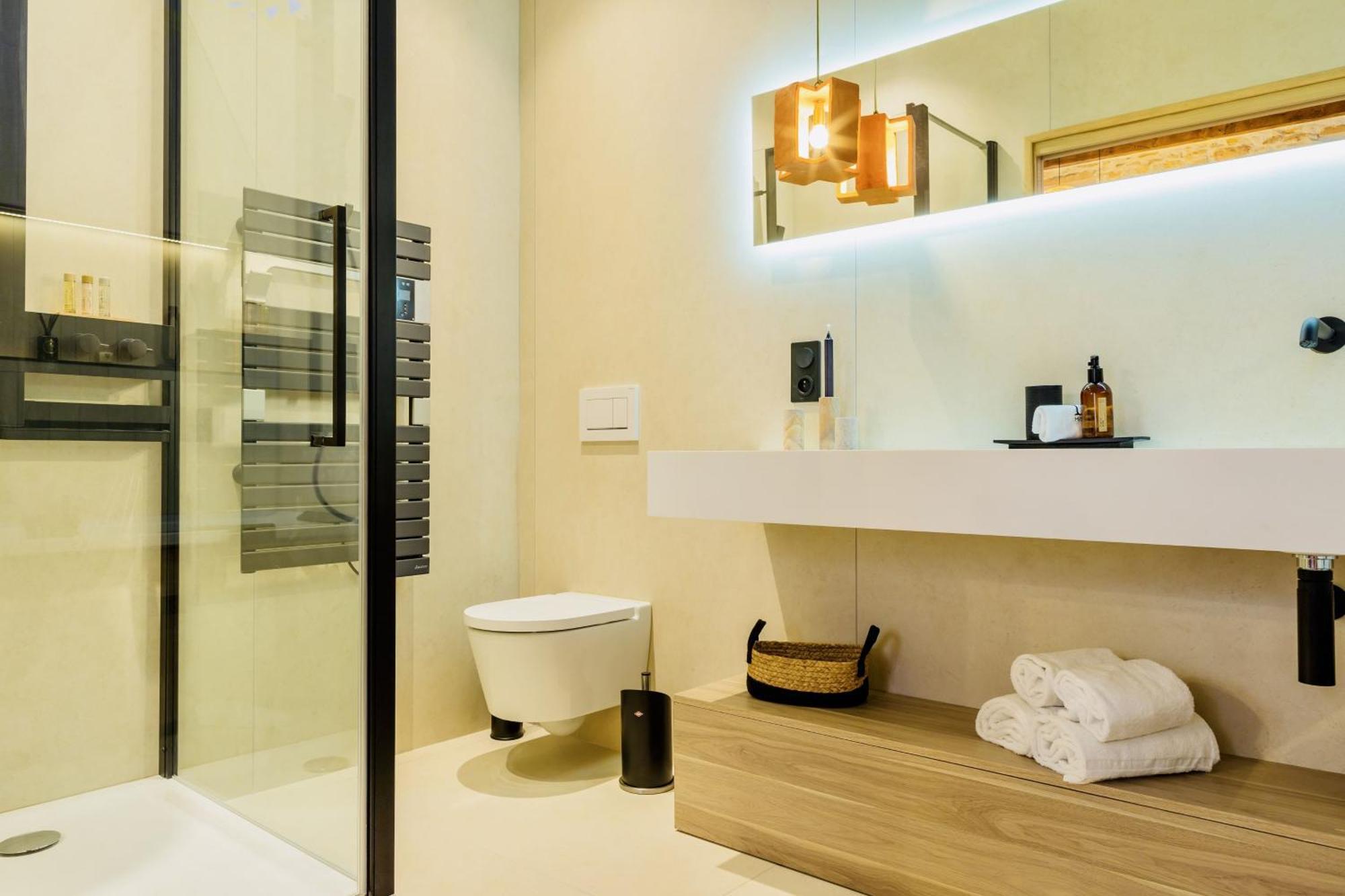 Host Inn Le Lumiere Spa & Cinema Лион Номер фото